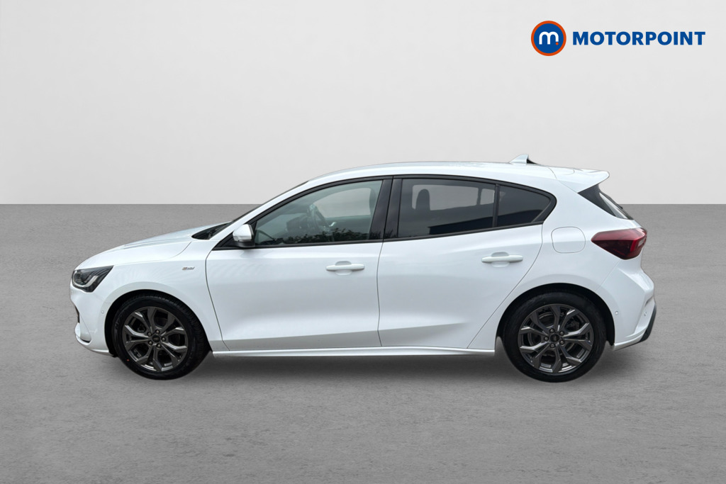 Ford Focus St-Line Automatic Diesel Hatchback - Stock Number (1634555) - Passenger side