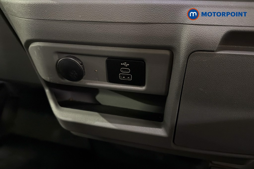 Ford Transit Custom Limited Automatic Diesel Panel Van - Stock Number (1634892) - 17th supplementary image
