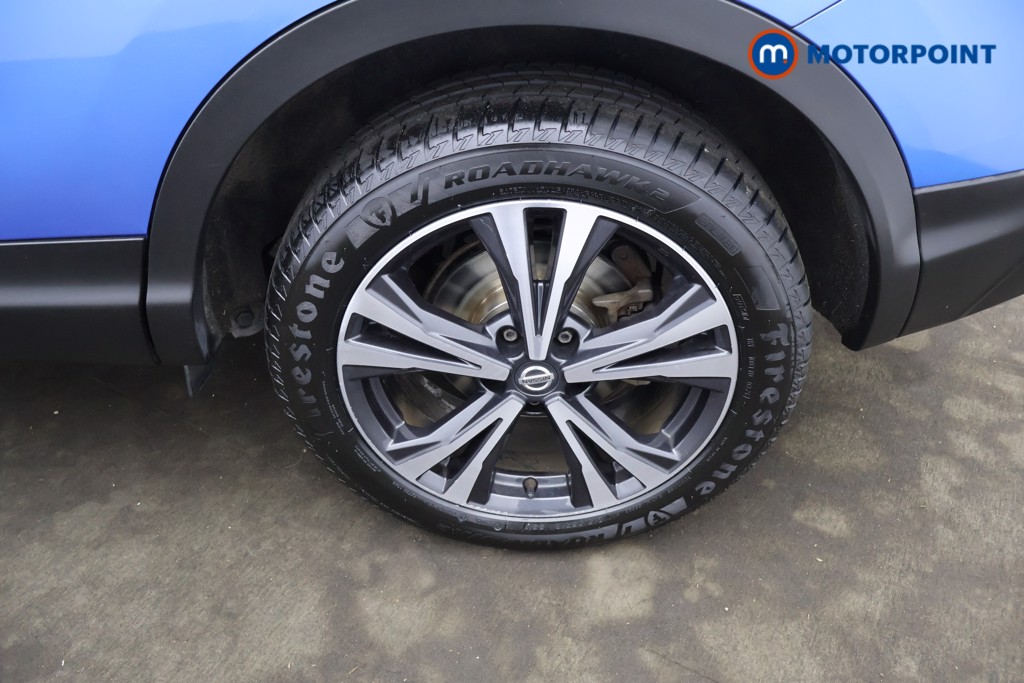 Nissan Qashqai N-Connecta Manual Petrol SUV - Stock Number (1635646) - 2nd supplementary image