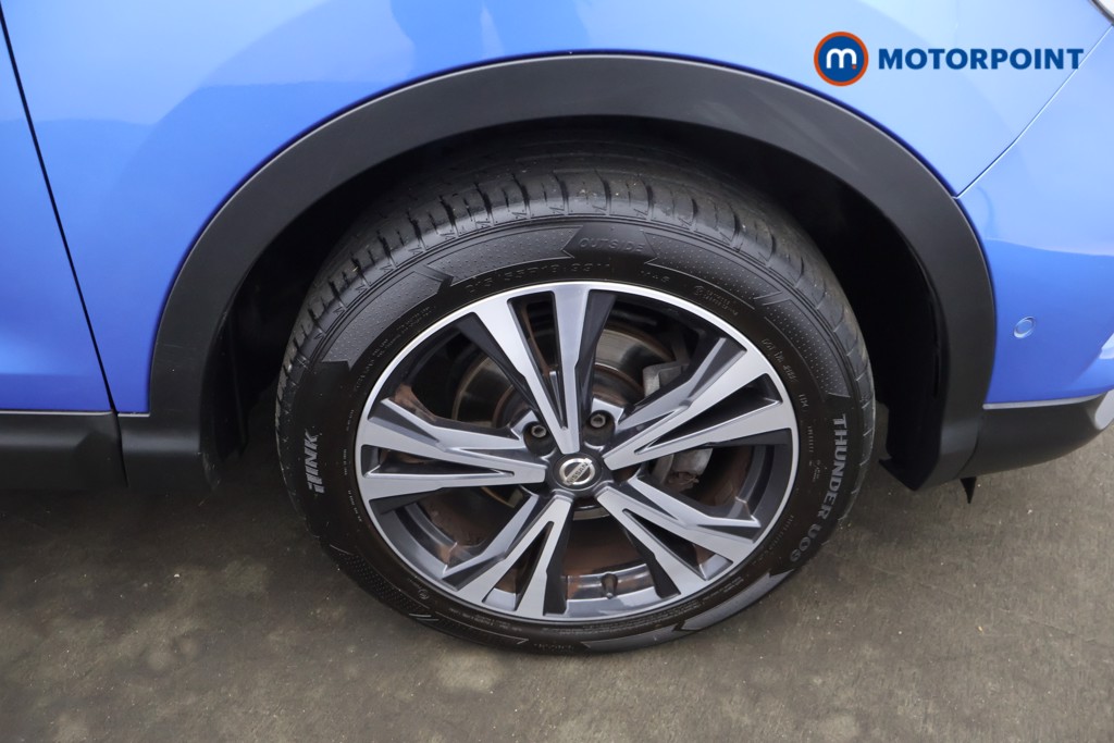 Nissan Qashqai N-Connecta Manual Petrol SUV - Stock Number (1635646) - 4th supplementary image