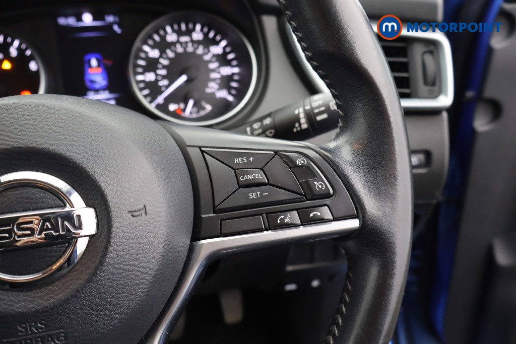 Nissan Qashqai N-Connecta Manual Petrol SUV - Stock Number (1635646) - 7th supplementary image