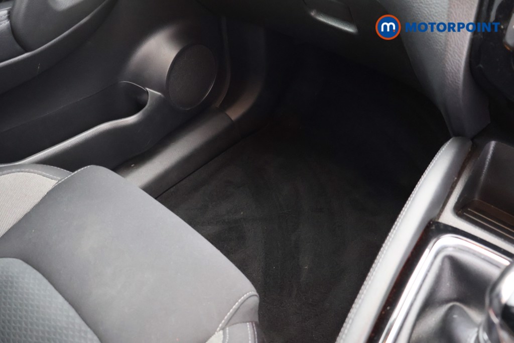 Nissan Qashqai N-Connecta Manual Petrol SUV - Stock Number (1635646) - 12th supplementary image