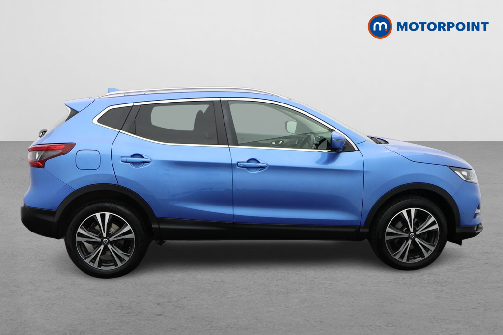 Nissan Qashqai N-Connecta Manual Petrol SUV - Stock Number (1635646) - Drivers side