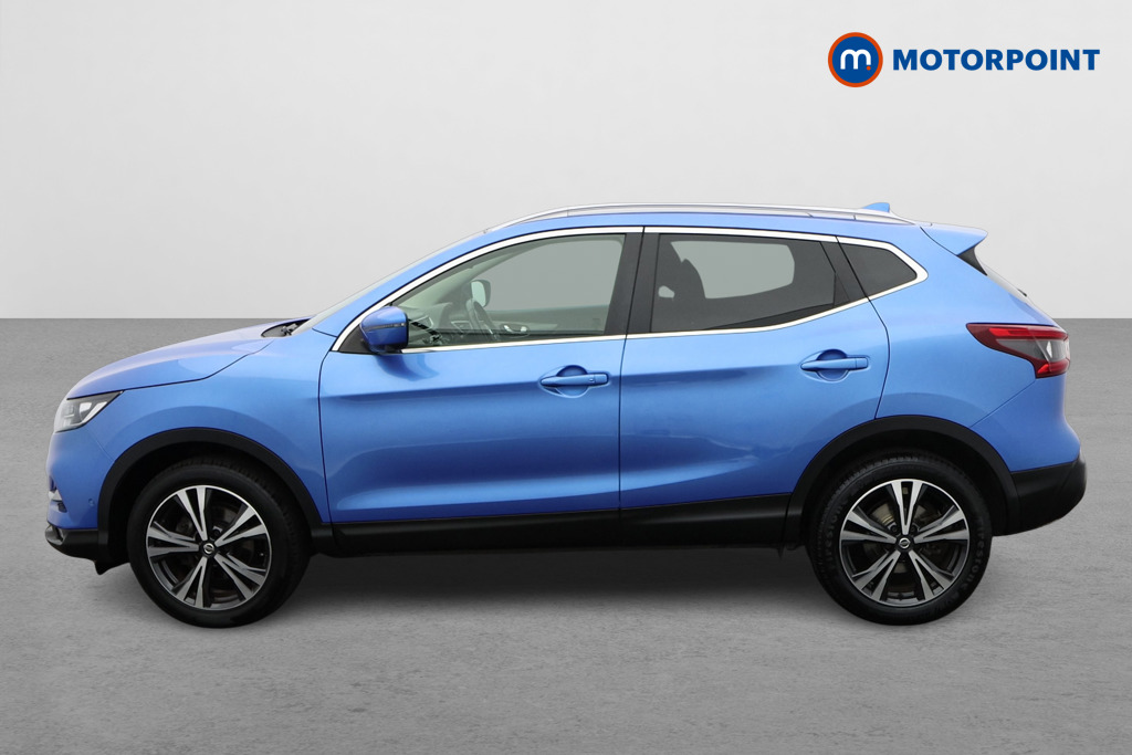 Nissan Qashqai N-Connecta Manual Petrol SUV - Stock Number (1635646) - Passenger side