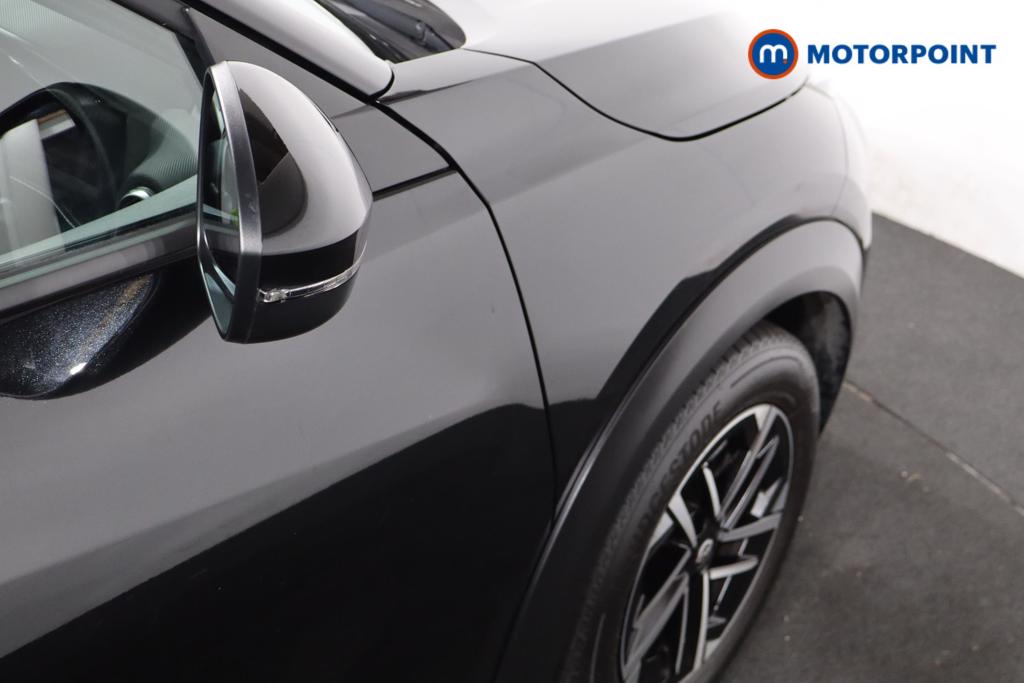 Nissan Juke N-Connecta Manual Petrol SUV - Stock Number (1635837) - 15th supplementary image