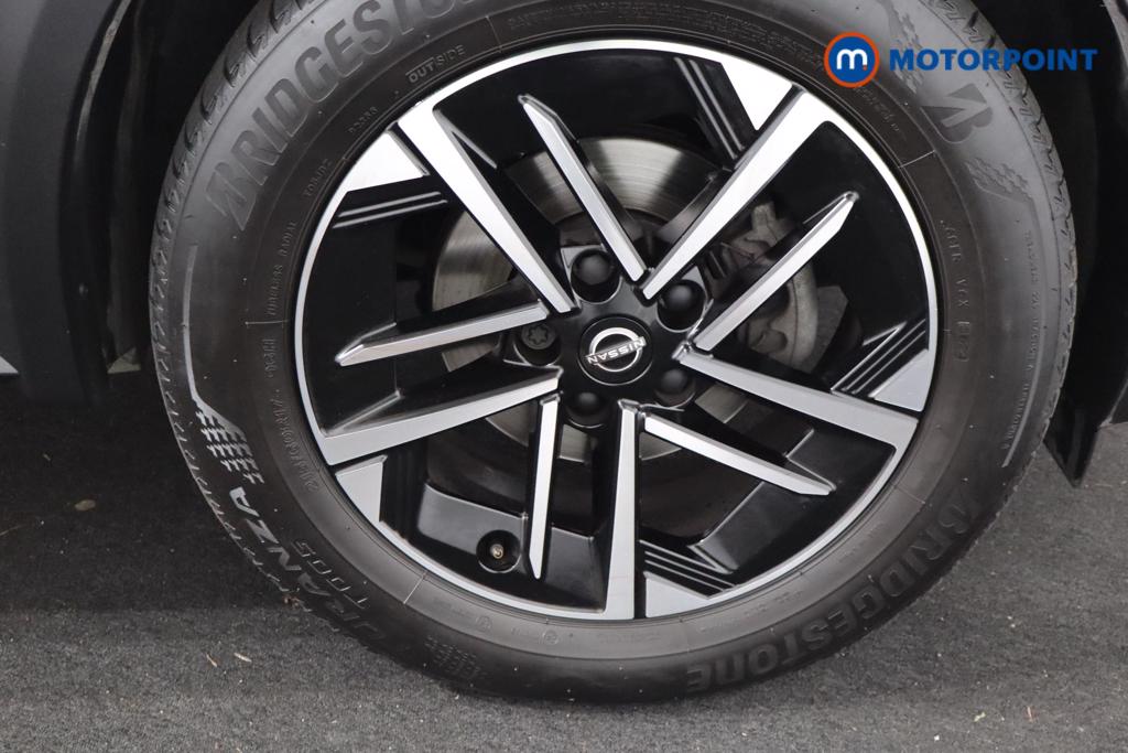 Nissan Juke N-Connecta Manual Petrol SUV - Stock Number (1635837) - 23rd supplementary image