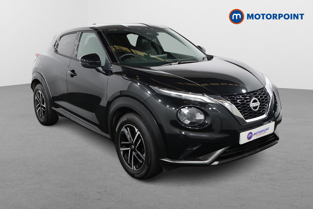 Nissan Juke N-Connecta Manual Petrol SUV - Stock Number (1635837) - Drivers side front corner