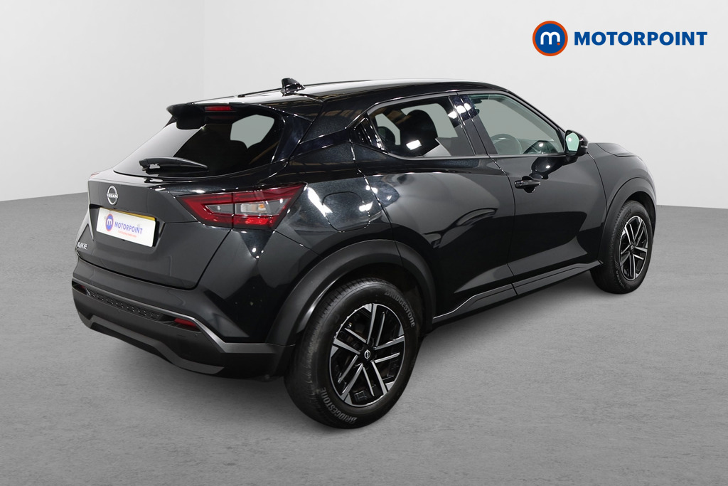Nissan Juke N-Connecta Manual Petrol SUV - Stock Number (1635837) - Drivers side rear corner
