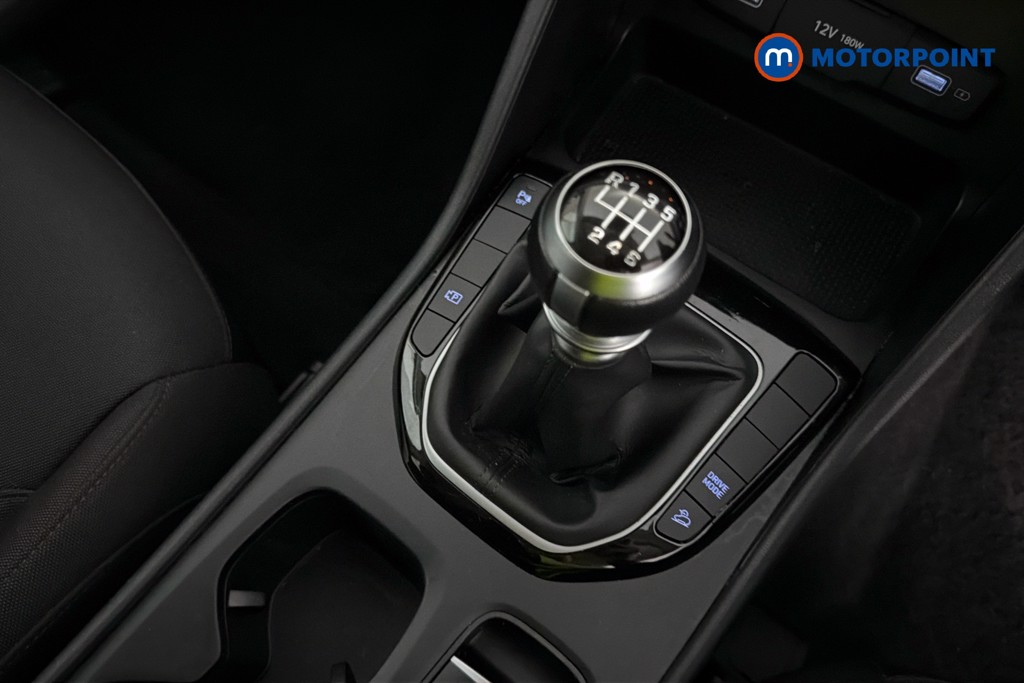 Hyundai Tucson Se Connect Manual Petrol SUV - Stock Number (1636491) - 15th supplementary image
