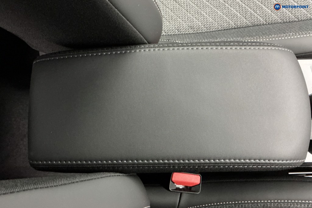 Peugeot 208 Allure Automatic Petrol Hatchback - Stock Number (1636705) - 14th supplementary image