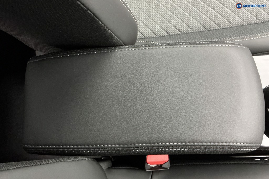 Peugeot 208 Allure Automatic Petrol Hatchback - Stock Number (1636785) - 15th supplementary image