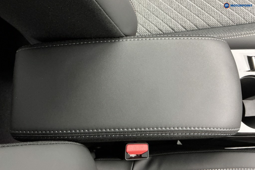Peugeot 208 Allure Automatic Petrol Hatchback - Stock Number (1636812) - 16th supplementary image