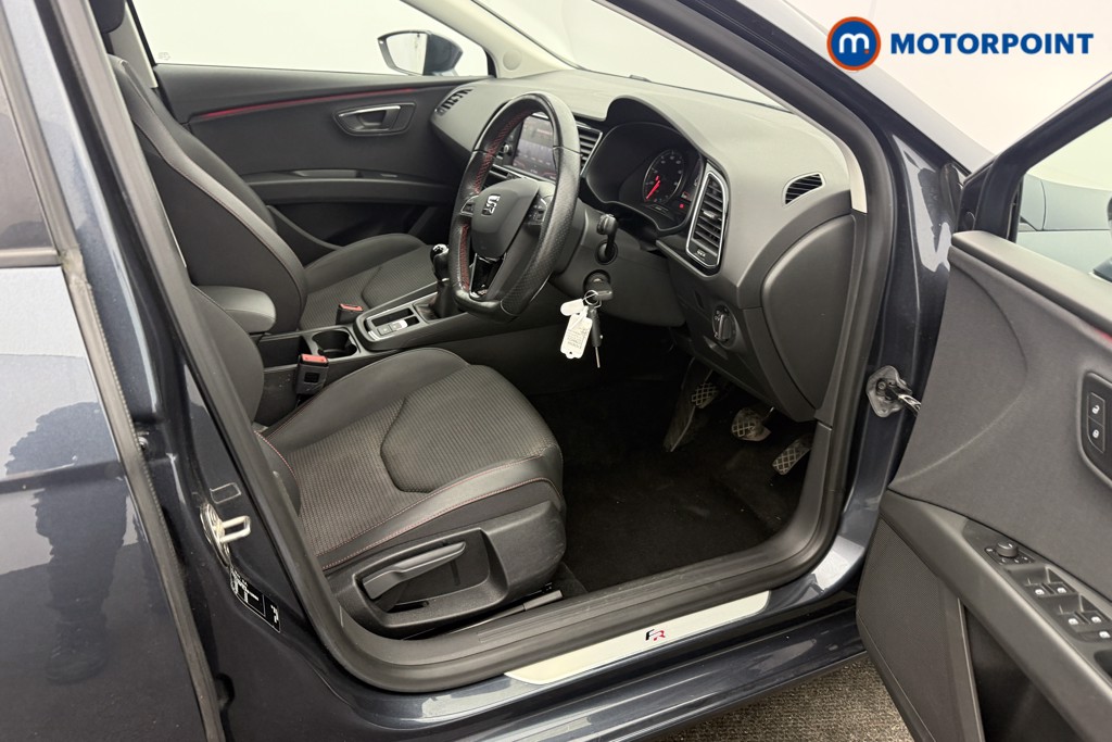 Seat Leon FR Manual Petrol Hatchback - Stock Number (1638342) - 1st supplementary image