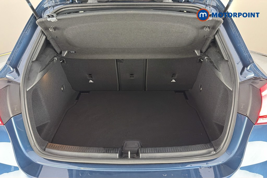 Mercedes-Benz A Class Amg Line Manual Petrol Hatchback - Stock Number (1638448) - 33rd supplementary image
