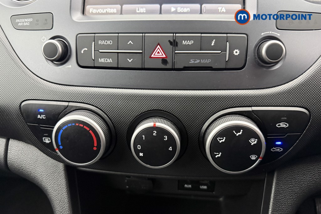 Hyundai I10 Play Manual Petrol Hatchback - Stock Number (1638607) - 16th supplementary image