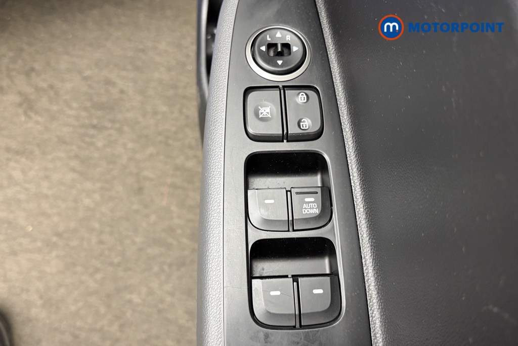 Hyundai I10 Play Manual Petrol Hatchback - Stock Number (1638607) - 24th supplementary image