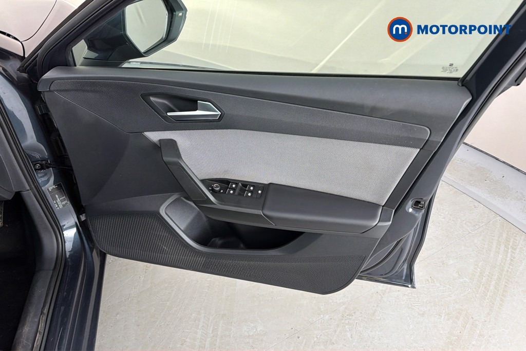 Seat Leon Se Dynamic Manual Petrol Hatchback - Stock Number (1638657) - 19th supplementary image