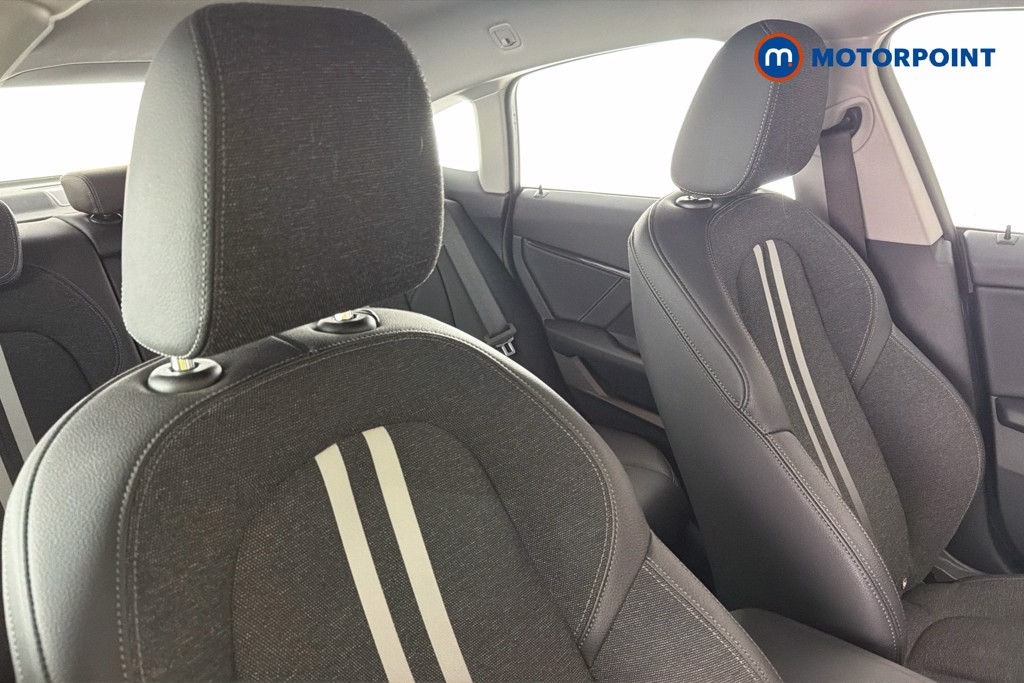 BMW 2 Series Sport Manual Petrol Saloon - Stock Number (1638913) - 23rd supplementary image