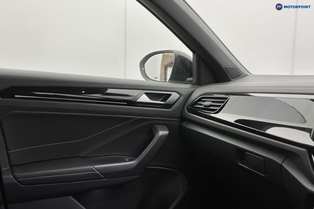 Volkswagen T-Roc Black Edition Automatic Petrol SUV - Stock Number (1639520) - 21st supplementary image