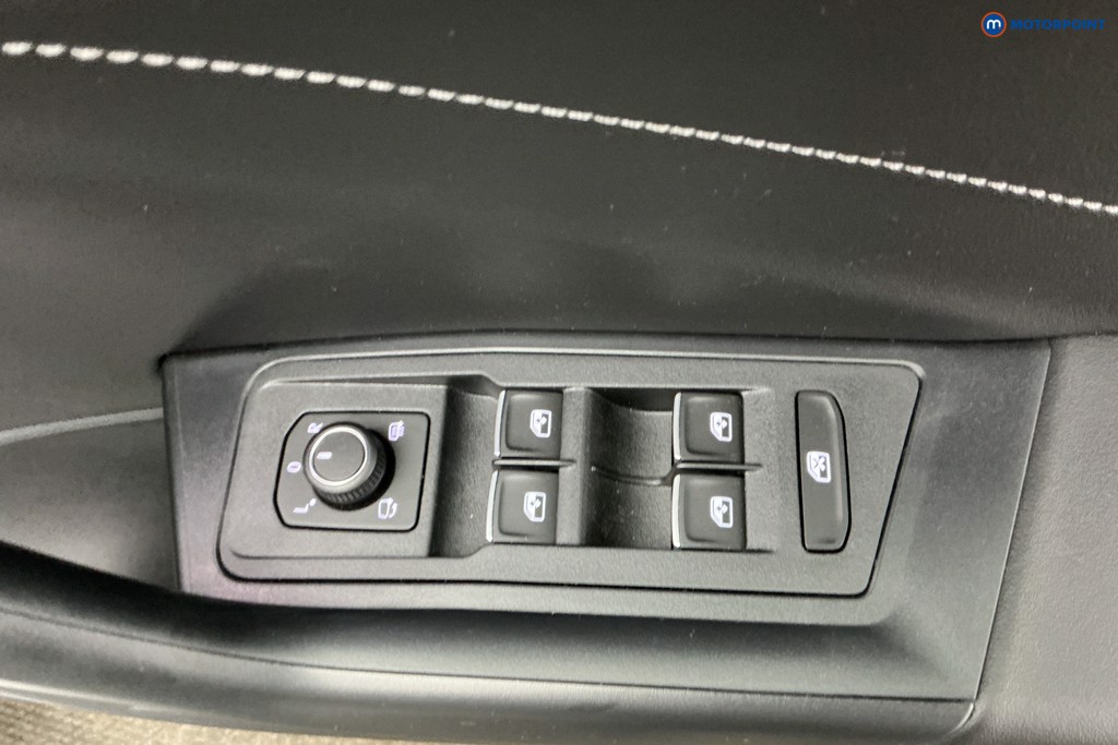 Volkswagen T-Roc Black Edition Automatic Petrol SUV - Stock Number (1639520) - 26th supplementary image