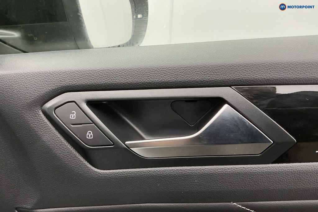 Volkswagen T-Roc Black Edition Automatic Petrol SUV - Stock Number (1639520) - 27th supplementary image