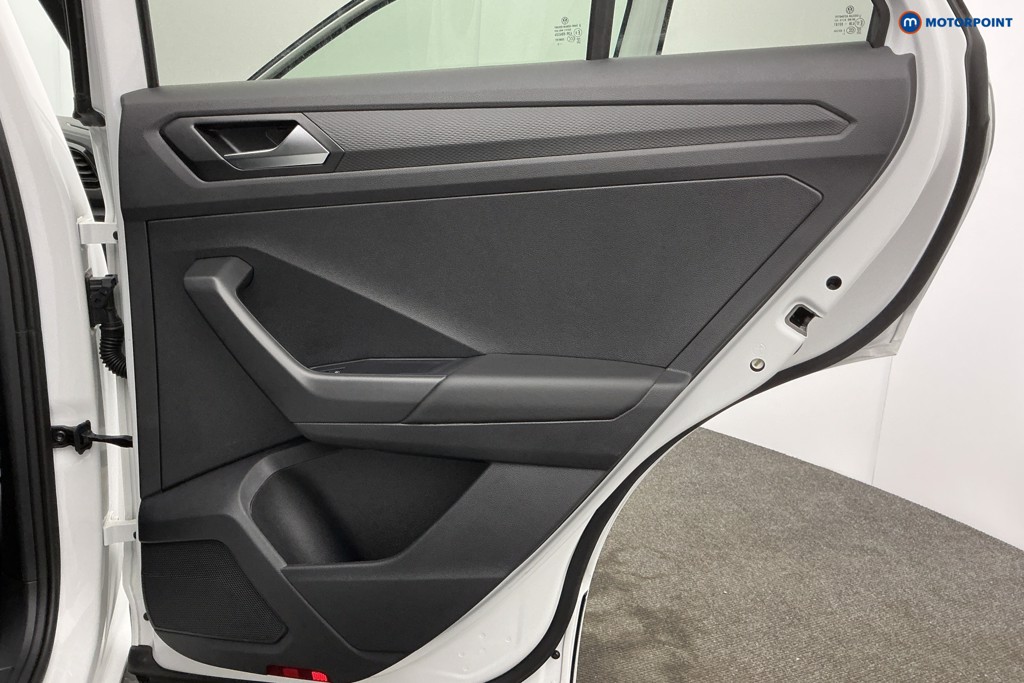 Volkswagen T-Roc Black Edition Automatic Petrol SUV - Stock Number (1639520) - 28th supplementary image