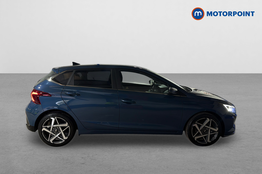 Hyundai I20 Premium Automatic Petrol Hatchback - Stock Number (1639532) - Drivers side