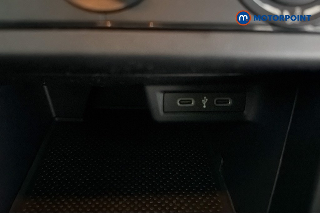 Volkswagen Polo Life Manual Petrol Hatchback - Stock Number (1639657) - 17th supplementary image