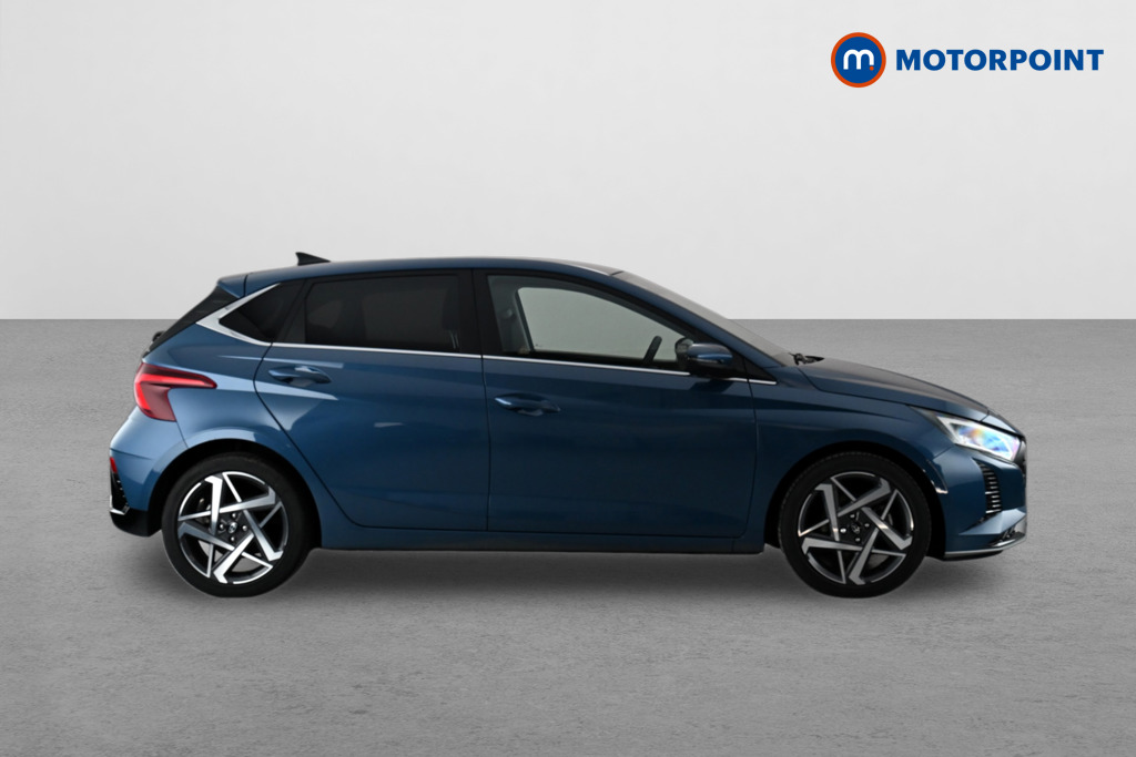 Hyundai I20 Premium Automatic Petrol Hatchback - Stock Number (1639931) - Drivers side
