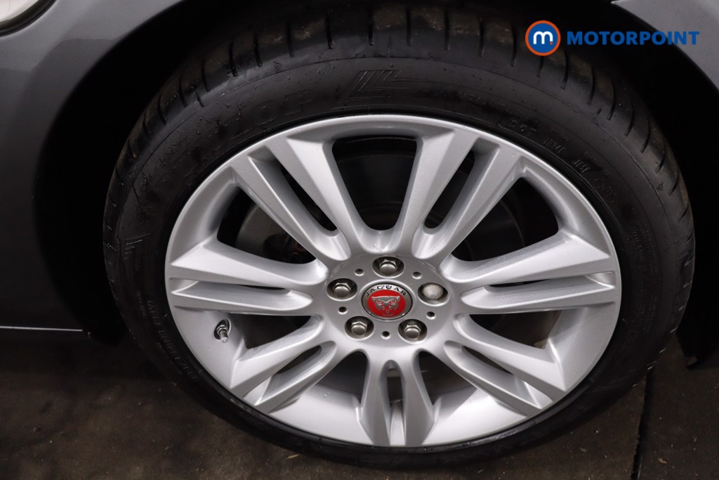 Jaguar XE Portfolio Automatic Petrol Saloon - Stock Number (1640234) - 10th supplementary image