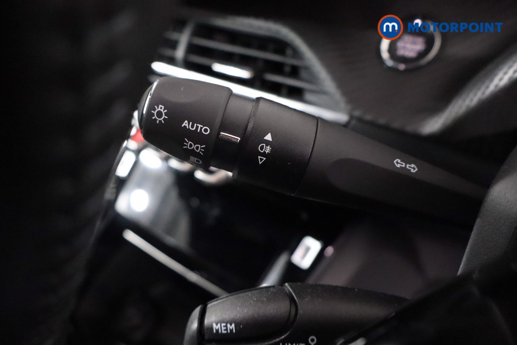 Peugeot 2008 Allure Manual Petrol SUV - Stock Number (1640306) - 14th supplementary image