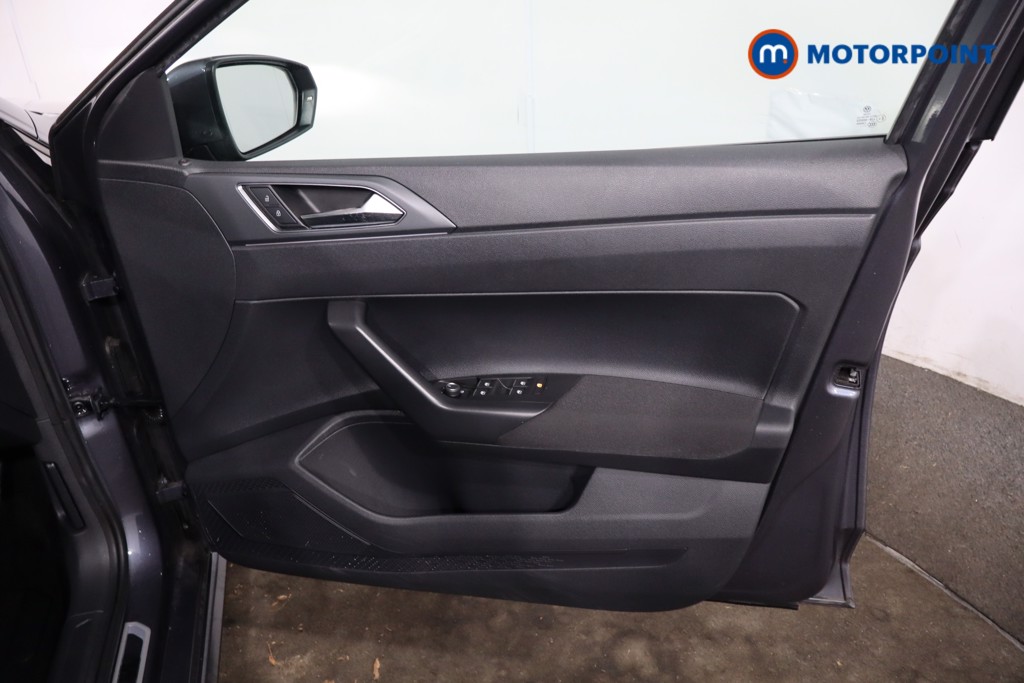 Volkswagen Polo R-Line Manual Petrol Hatchback - Stock Number (1640432) - 25th supplementary image