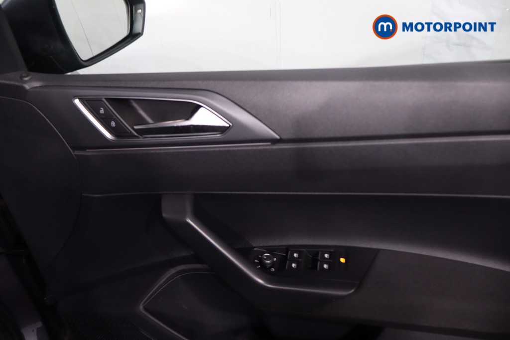 Volkswagen Polo R-Line Manual Petrol Hatchback - Stock Number (1640432) - 26th supplementary image