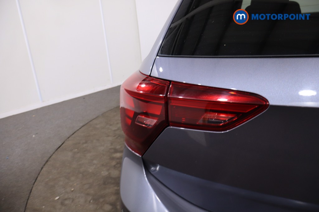 Volkswagen Polo R-Line Manual Petrol Hatchback - Stock Number (1640432) - 37th supplementary image