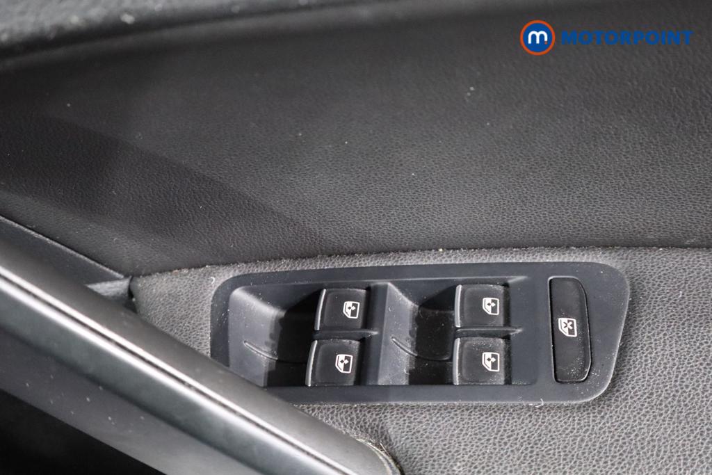Volkswagen Golf R Automatic Petrol Hatchback - Stock Number (1640663) - 19th supplementary image
