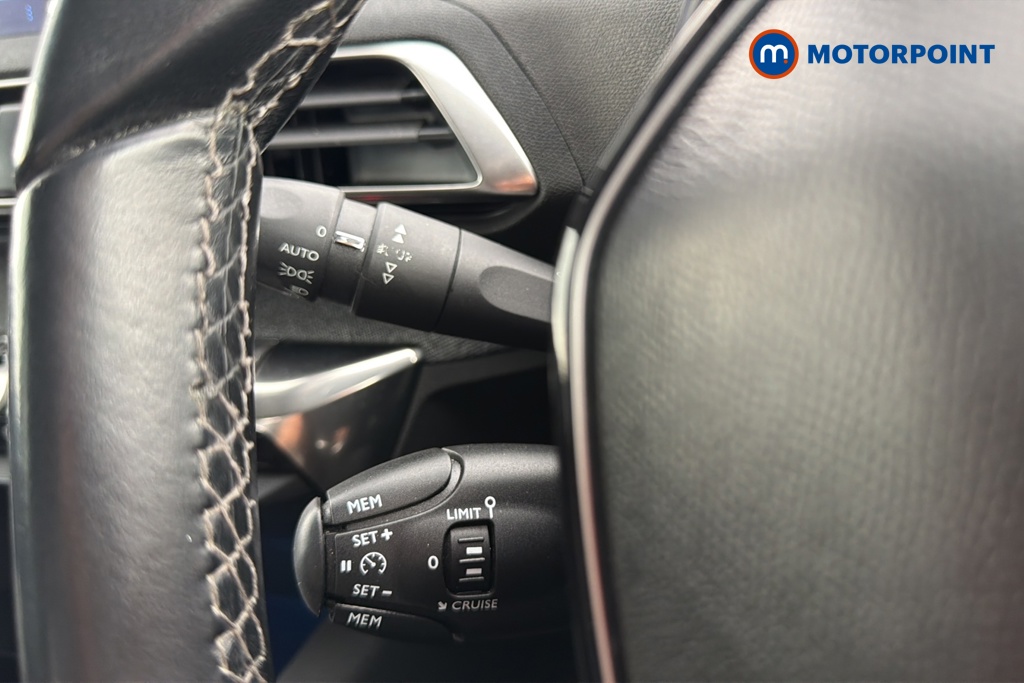 Peugeot 3008 Allure Manual Petrol SUV - Stock Number (1640794) - 5th supplementary image