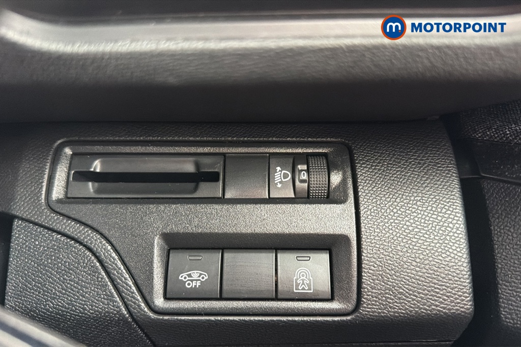 Peugeot 3008 Allure Manual Petrol SUV - Stock Number (1640794) - 11th supplementary image