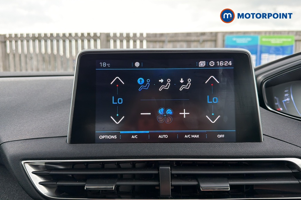 Peugeot 3008 Allure Manual Petrol SUV - Stock Number (1640794) - 12th supplementary image