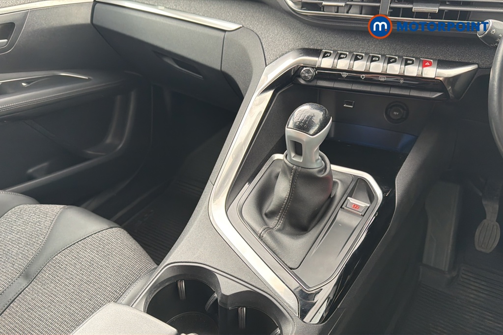 Peugeot 3008 Allure Manual Petrol SUV - Stock Number (1640794) - 15th supplementary image