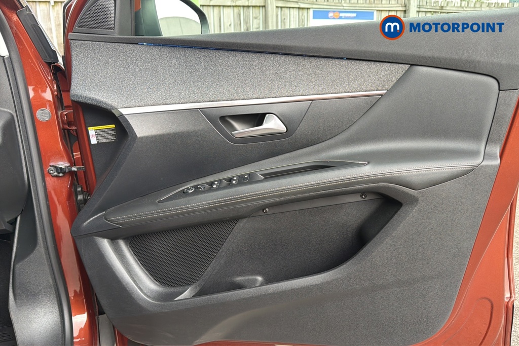 Peugeot 3008 Allure Manual Petrol SUV - Stock Number (1640794) - 18th supplementary image