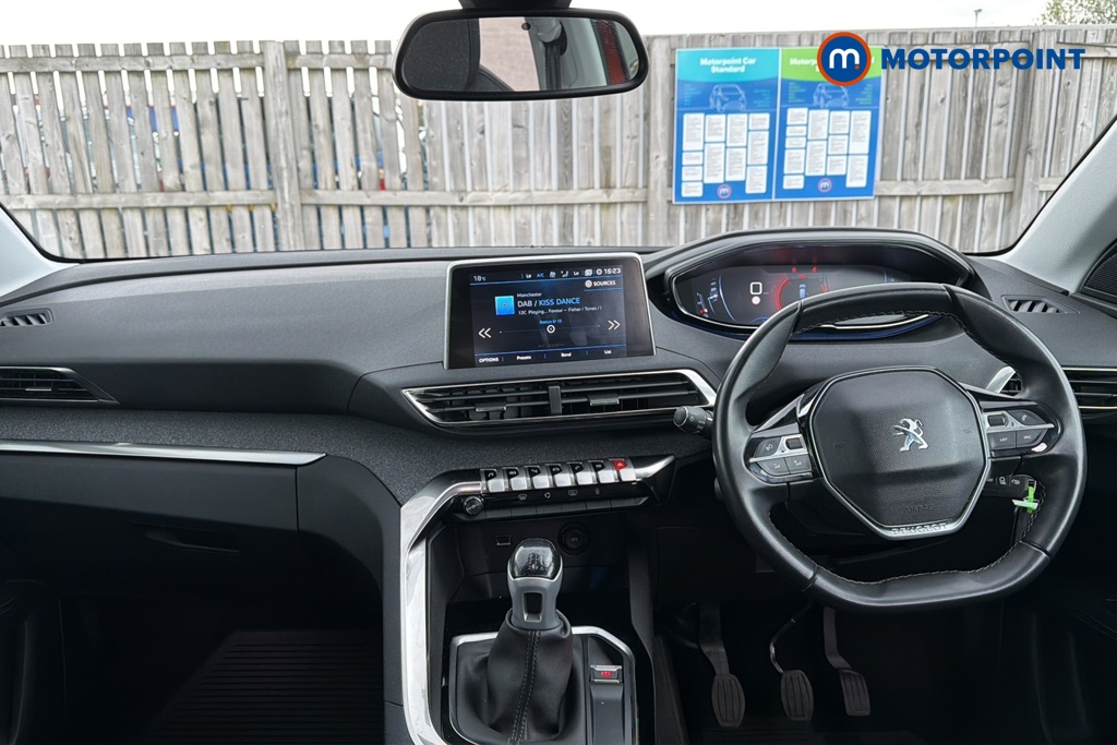 Peugeot 3008 Allure Manual Petrol SUV - Stock Number (1640794) - 1st supplementary image