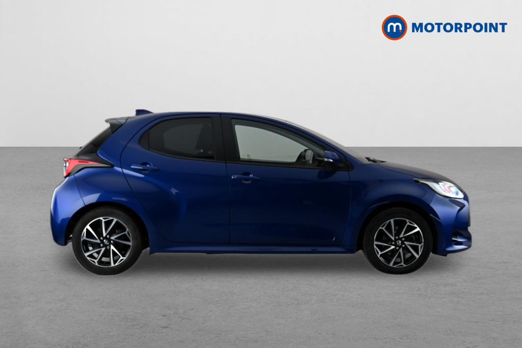 Toyota Yaris Design Automatic Petrol-Electric Hybrid Hatchback - Stock Number (1626535) - Drivers side