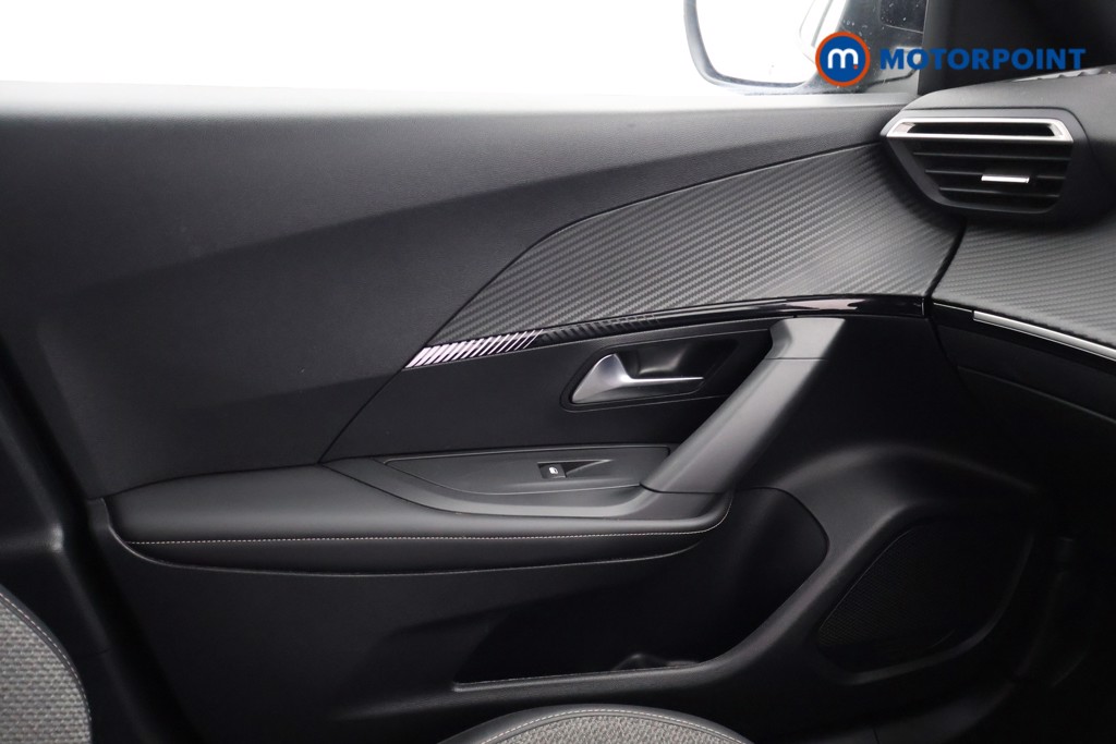Peugeot 2008 Allure Manual Petrol SUV - Stock Number (1627594) - 11th supplementary image