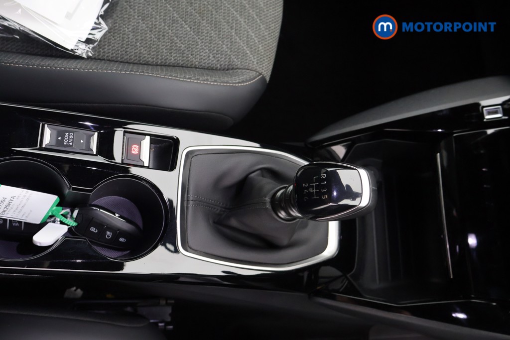 Peugeot 2008 Allure Manual Petrol SUV - Stock Number (1627594) - 13th supplementary image