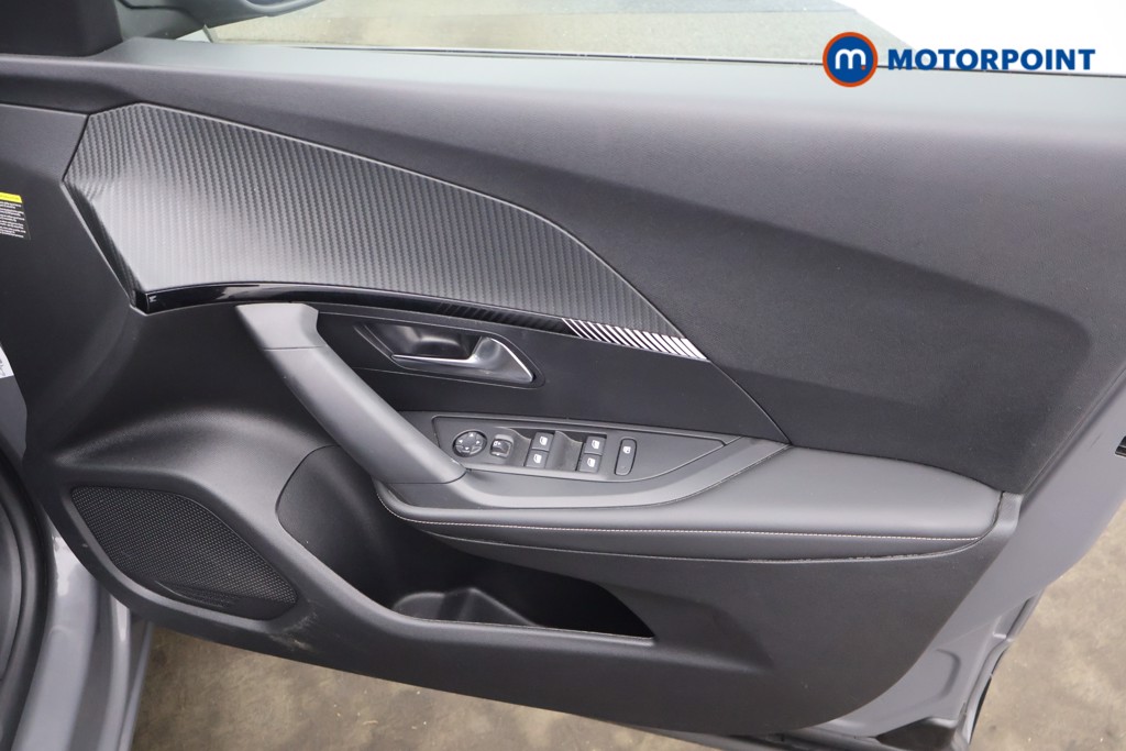 Peugeot 2008 Allure Manual Petrol SUV - Stock Number (1627594) - 14th supplementary image