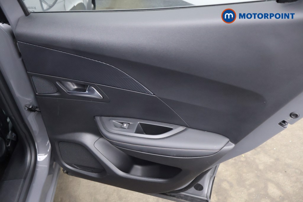 Peugeot 2008 Allure Manual Petrol SUV - Stock Number (1627594) - 17th supplementary image
