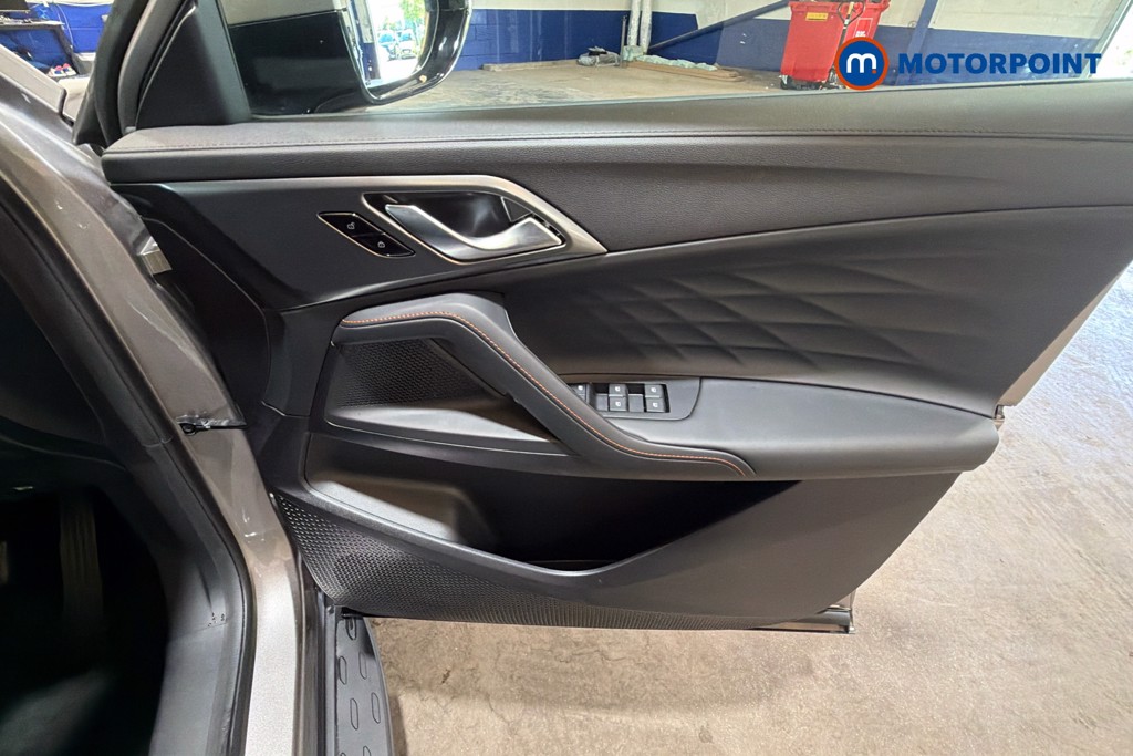 Mg Motor Uk HS Trophy Automatic Petrol Plug-In Hybrid SUV - Stock Number (1627871) - 19th supplementary image