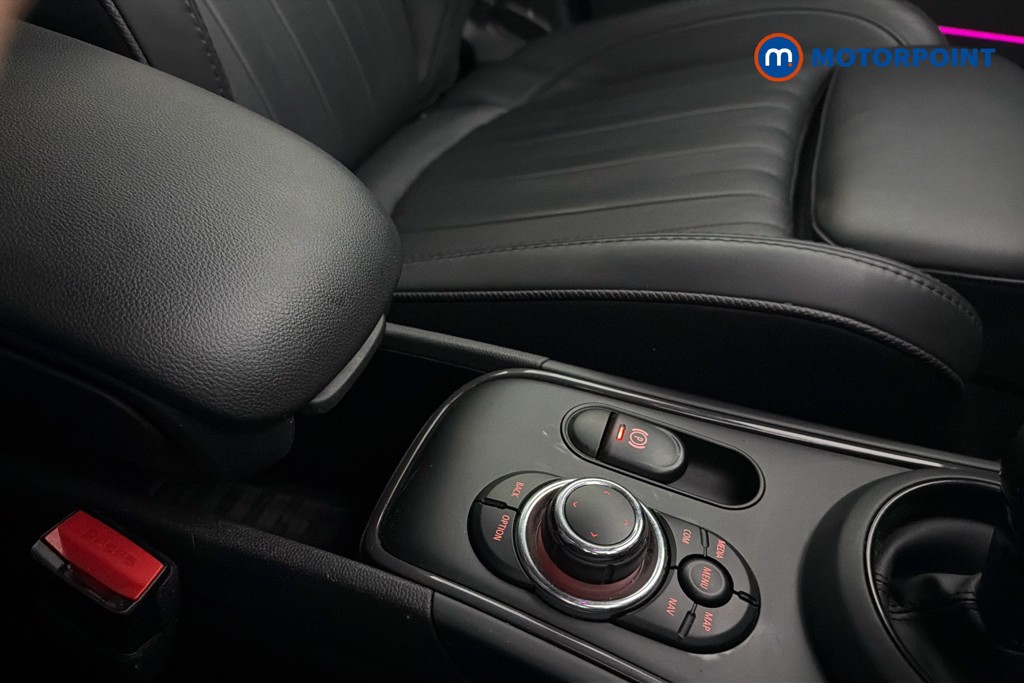 Mini Countryman Cooper Exclusive Automatic Petrol SUV - Stock Number (1627999) - 16th supplementary image