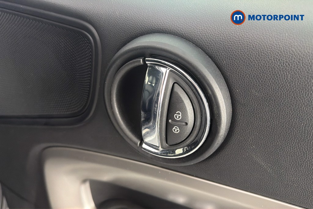 Mini Countryman Cooper Exclusive Automatic Petrol SUV - Stock Number (1627999) - 42nd supplementary image