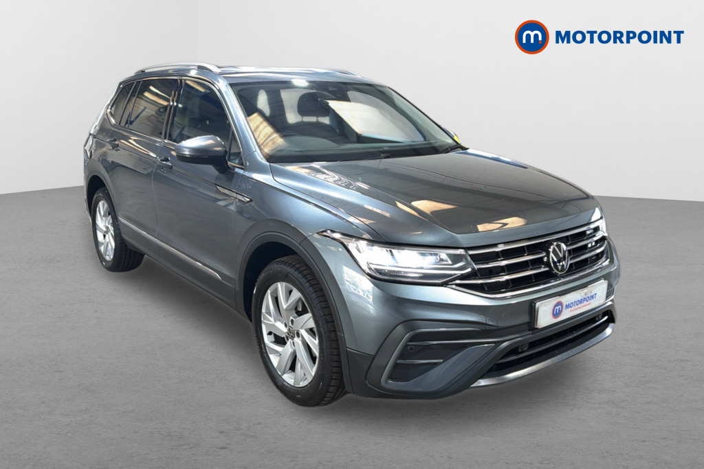 Volkswagen Tiguan Allspace Life Automatic Petrol SUV - Stock Number (1628825) - Drivers side front corner